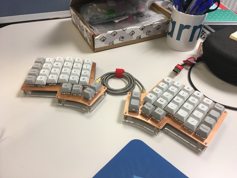 Iris Split Mechanical Keyboard Build